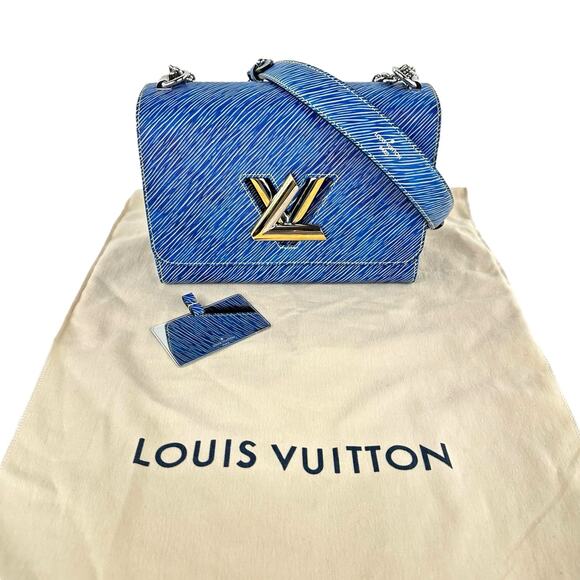 Louis Vuitton Epi Leather Twist Chain Shoulder Bag - Picture 3 of 11